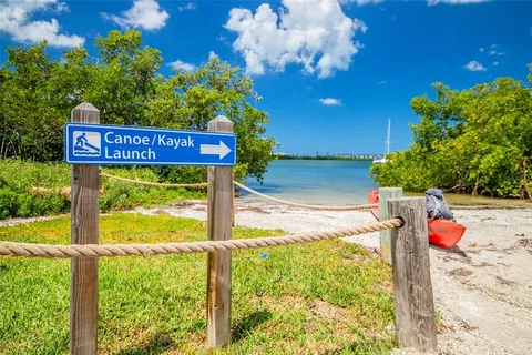 $449,000 | 8824 Phyliss Avenue, Sarasota, FL 34231