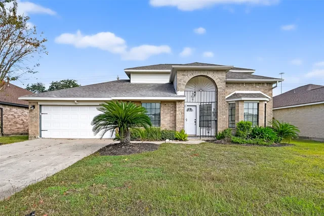 $1,950 | 7534 8 Willows Road, Missouri City, TX 77489