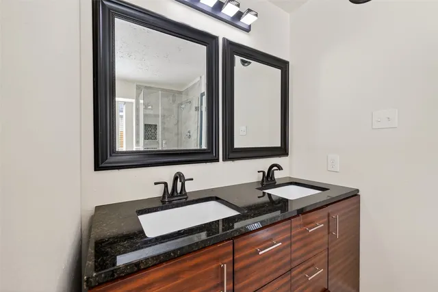 $1,950 | 7534 8 Willows Road, Missouri City, TX 77489