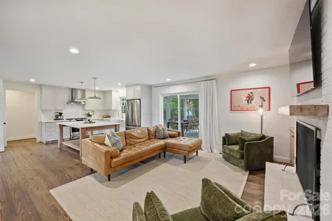 $1,400,000 | 601 Lansdowne Road, Charlotte, NC 28270