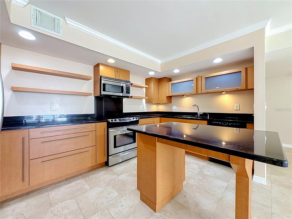 1480 Gulf Boulevard, Unit 611 Clearwater, FL 33767 - Photo 17 of 55 Gallery Image 17