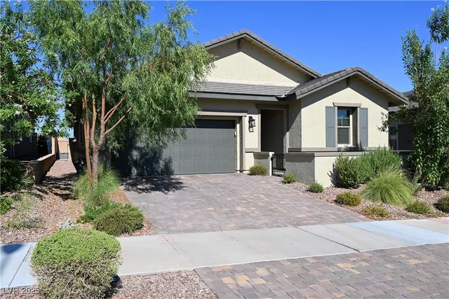 $2,250 | 340 Cadence Vista Drive, Henderson, NV 89011