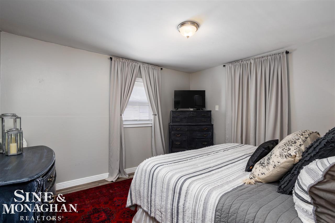 20889 Ridgemont Road Harper Woods, MI 48225 - Photo 12 of 31