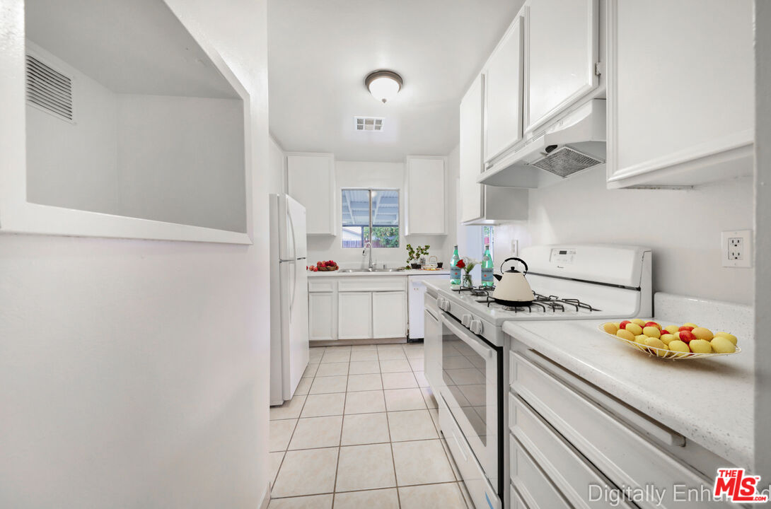 1040 Iris Street Wasco, CA 93280 - Photo 17 of 27