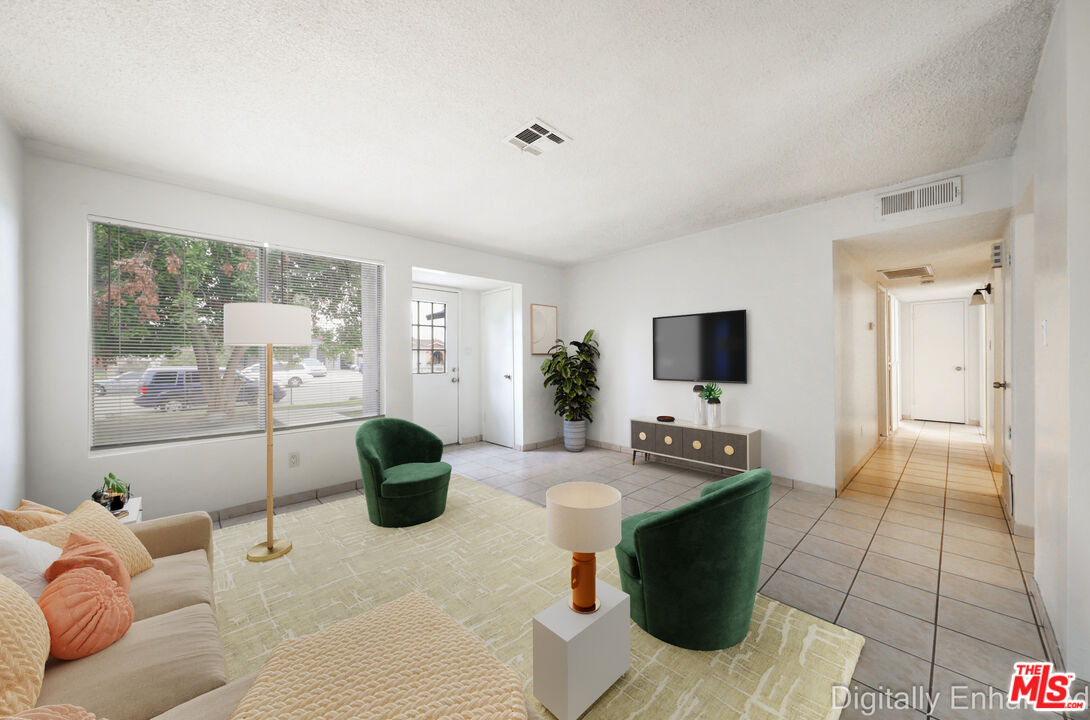 1040 Iris Street Wasco, CA 93280 - Photo 6 of 27