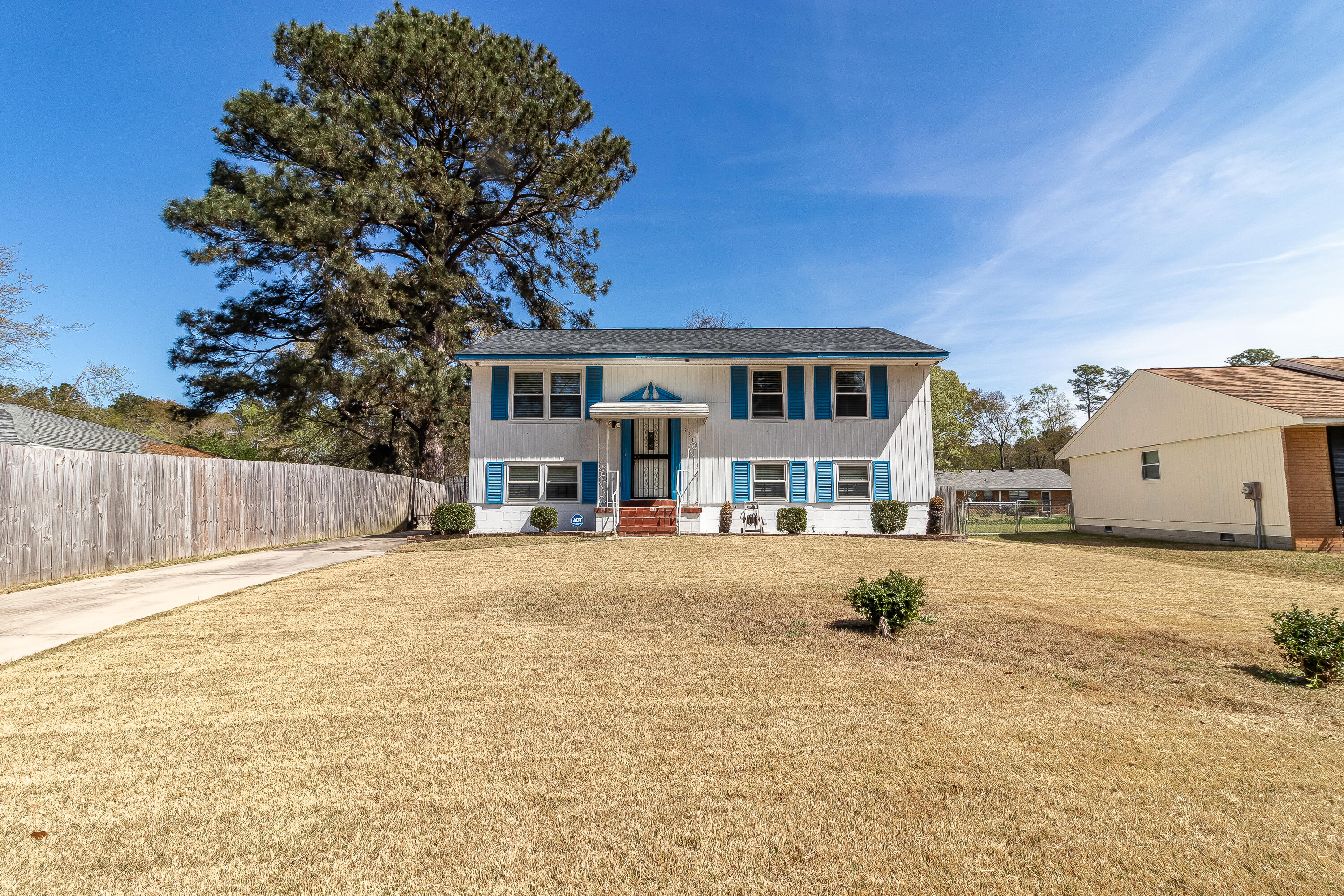 3618 Jonathan Circle Augusta, GA 30906 - Photo 2 of 31 Well manicure yard!