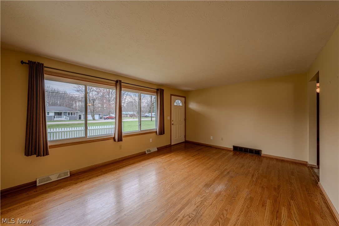 36334 Chestnut Ridge Road North Ridgeville, OH 44039 - Photo 4 of 38 Another view of living room