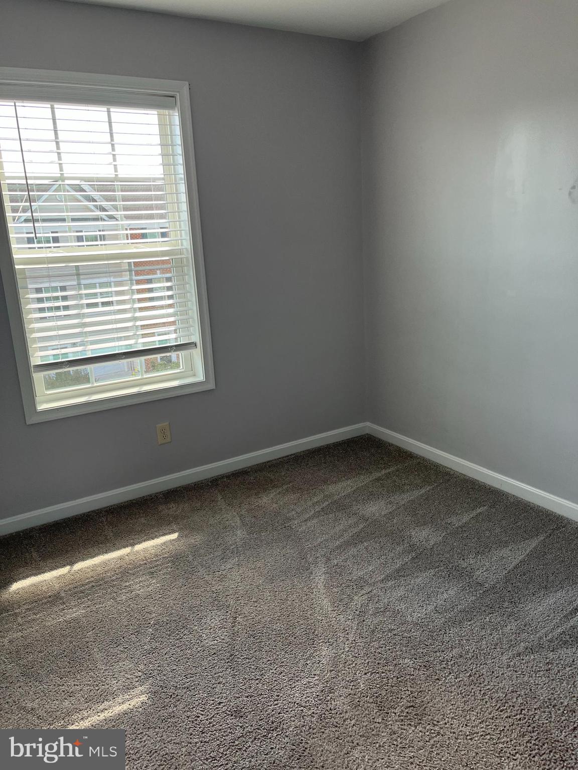 37 Winslow Ct. Gettysburg, PA 17325 - Photo 11 of 11 an empty room with a window
