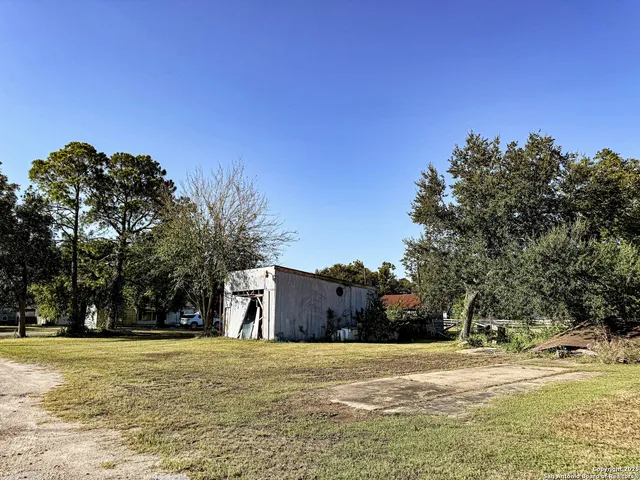 $250,000 | 130 Urbanec Street, East Bernard, TX 77435