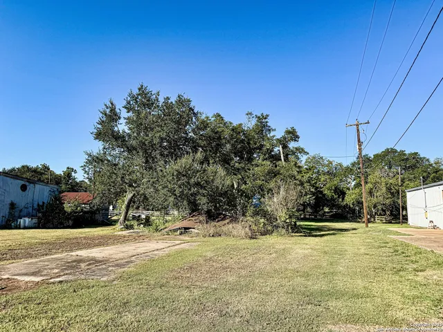 $250,000 | 130 Urbanec Street, East Bernard, TX 77435