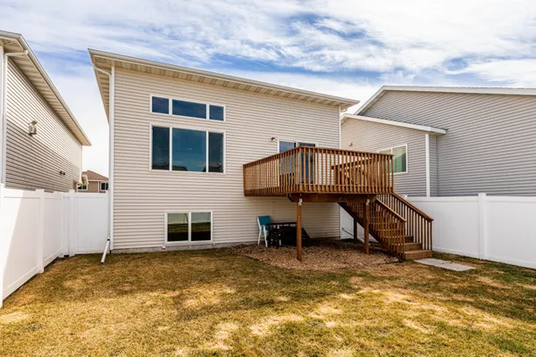 $345,000 | 1567 68th Avenue South, Fargo, ND 58104