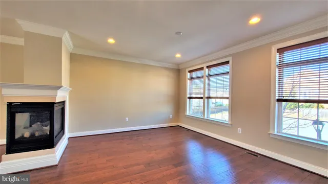 $3,600 | 10607 School Street, Fairfax, VA 22030