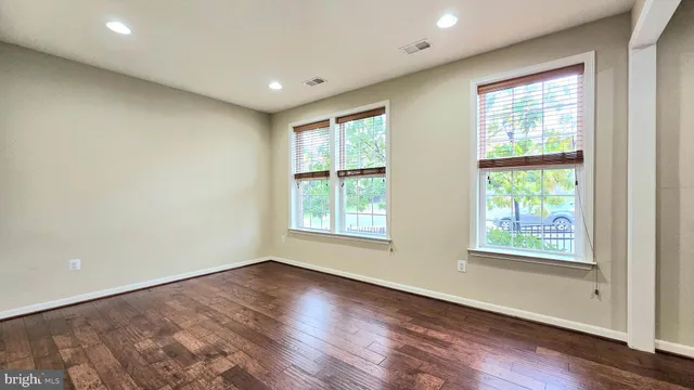 $3,600 | 10607 School Street, Fairfax, VA 22030