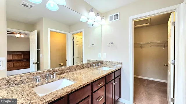 $3,600 | 10607 School Street, Fairfax, VA 22030