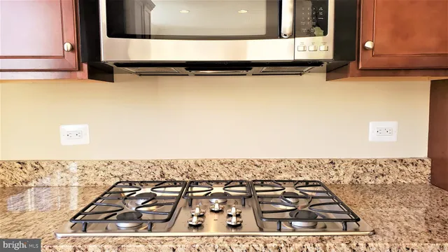 $3,600 | 10607 School Street, Fairfax, VA 22030