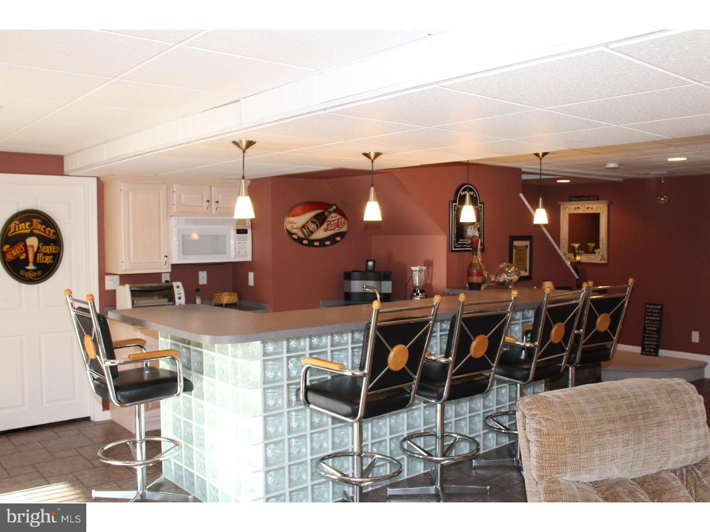 4112 River Road Reading, PA 19605 - Photo 20 of 25 Wet Bar