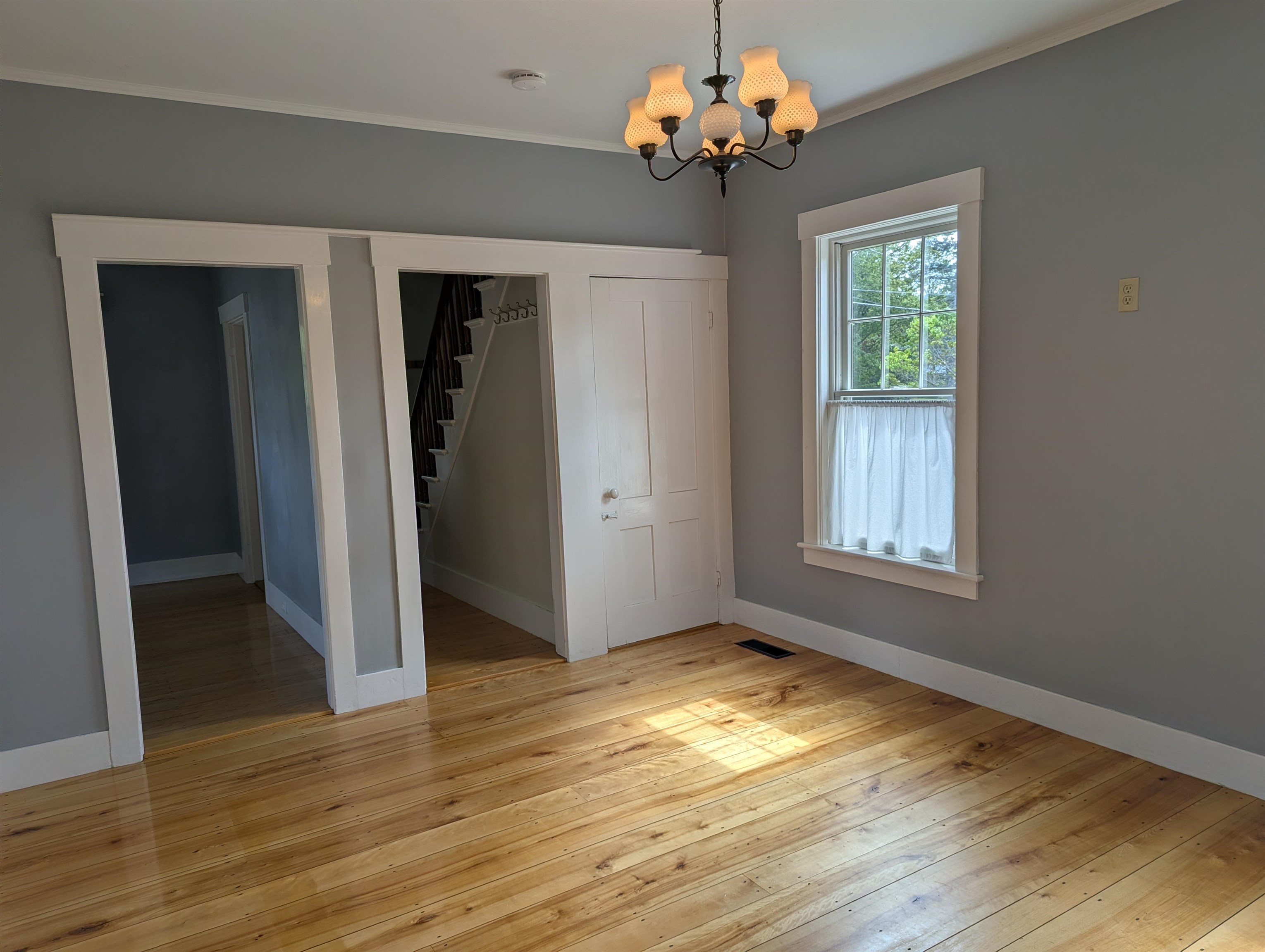 447 Elm Street Chester, VT 05143 - Photo 14 of 25 Gallery Image 14