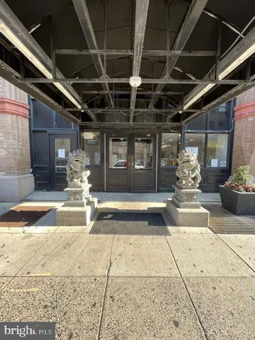 $179,900 | 1010 Race Street, Unit 5F, Philadelphia, PA 19107