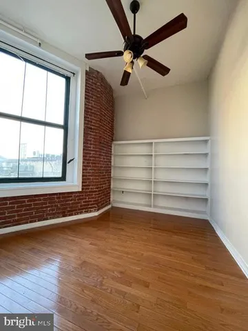 $179,900 | 1010 Race Street, Unit 5F, Philadelphia, PA 19107