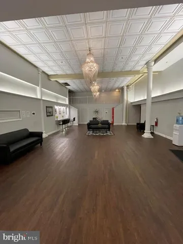 $179,900 | 1010 Race Street, Unit 5F, Philadelphia, PA 19107