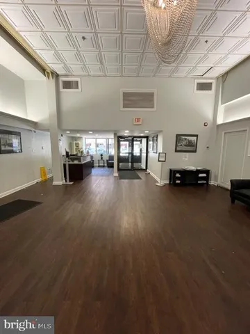 $179,900 | 1010 Race Street, Unit 5F, Philadelphia, PA 19107