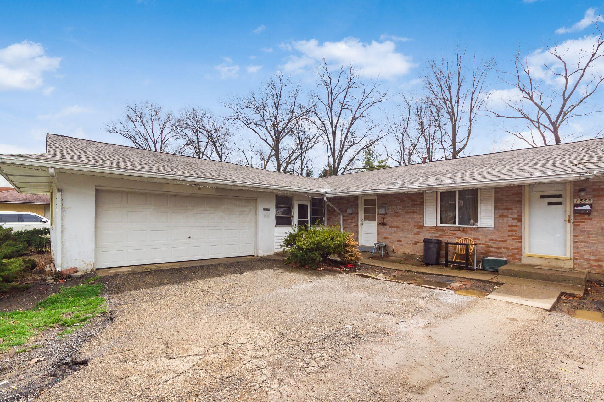 1565 Smith Road Columbus, OH 43207 - Photo 3 of 24 003_eb3f17a1e_M 1565 Smith050