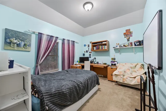 $699,000 | 911 Vaulted Oak Street, Houston, TX 77008