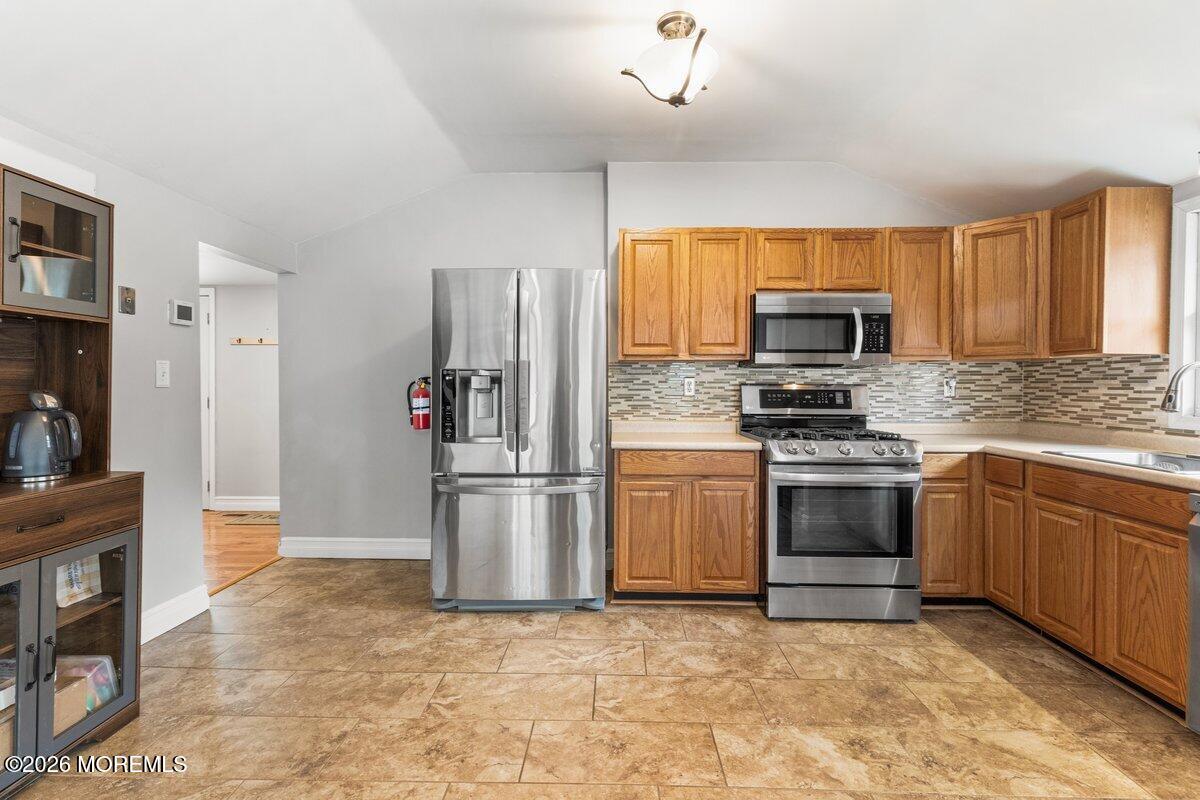 339 Raritan Boulevard Keyport, NJ 07735 - Photo 13 of 37 339 Kitchen
