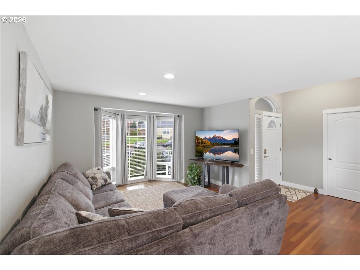 684 Northwest Jasper Street Dallas, OR 97338 - Photo 11 of 38