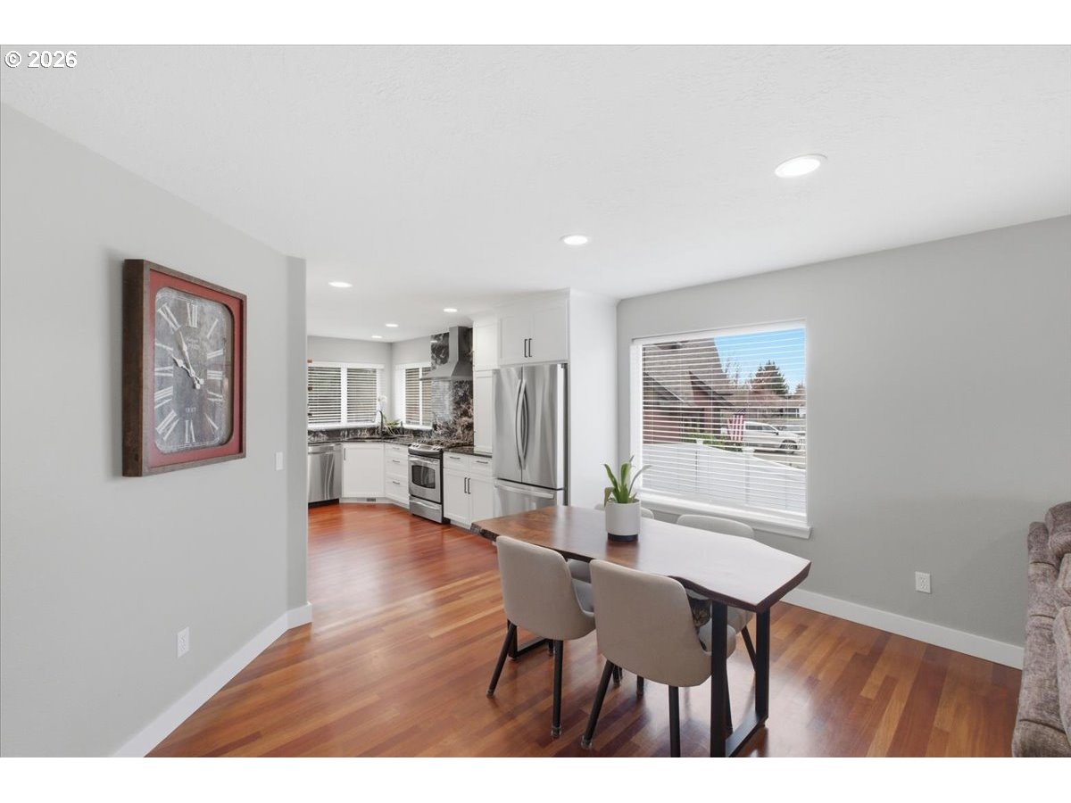 684 Northwest Jasper Street Dallas, OR 97338 - Photo 18 of 38