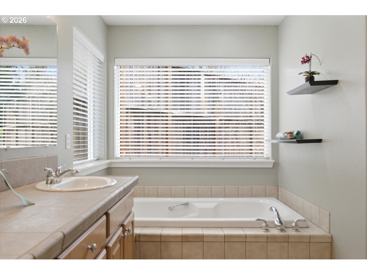 684 Northwest Jasper Street Dallas, OR 97338 - Photo 29 of 38