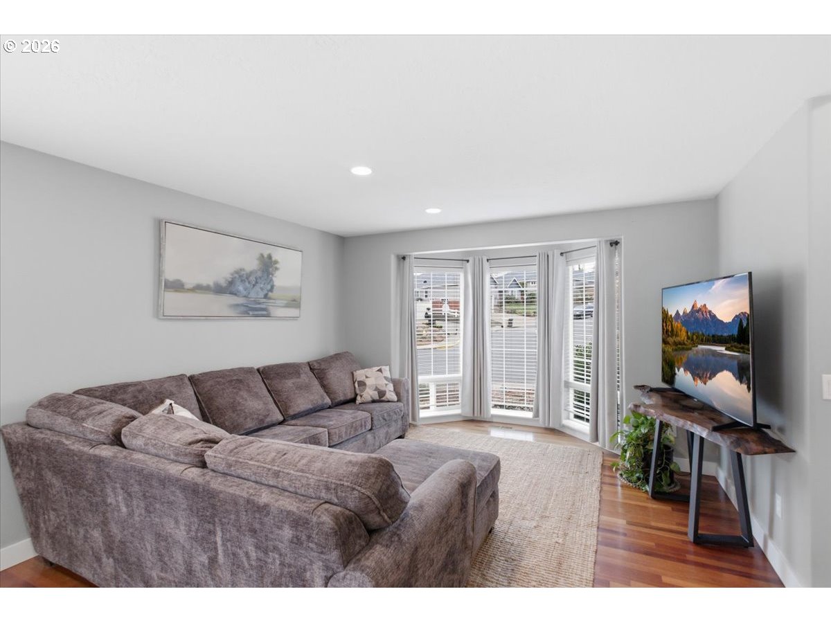 684 Northwest Jasper Street Dallas, OR 97338 - Photo 10 of 38