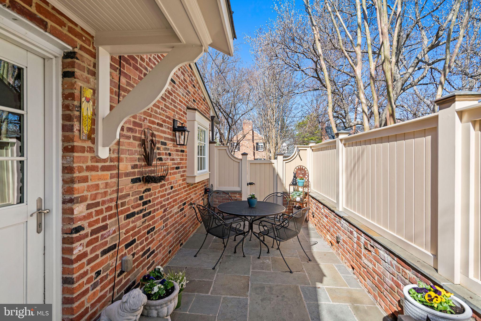 5310 Elliott Road Bethesda, MD 20816 - Photo 16 of 89