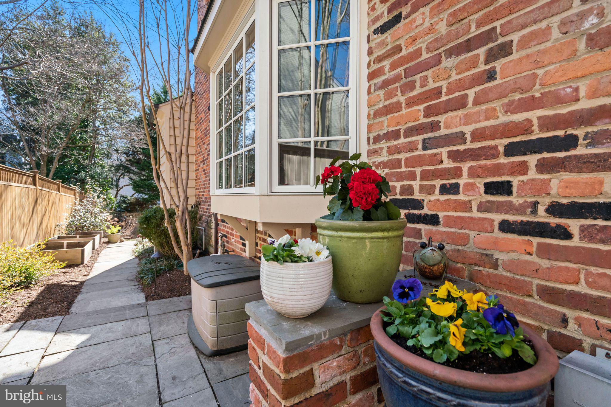 5310 Elliott Road Bethesda, MD 20816 - Photo 18 of 89