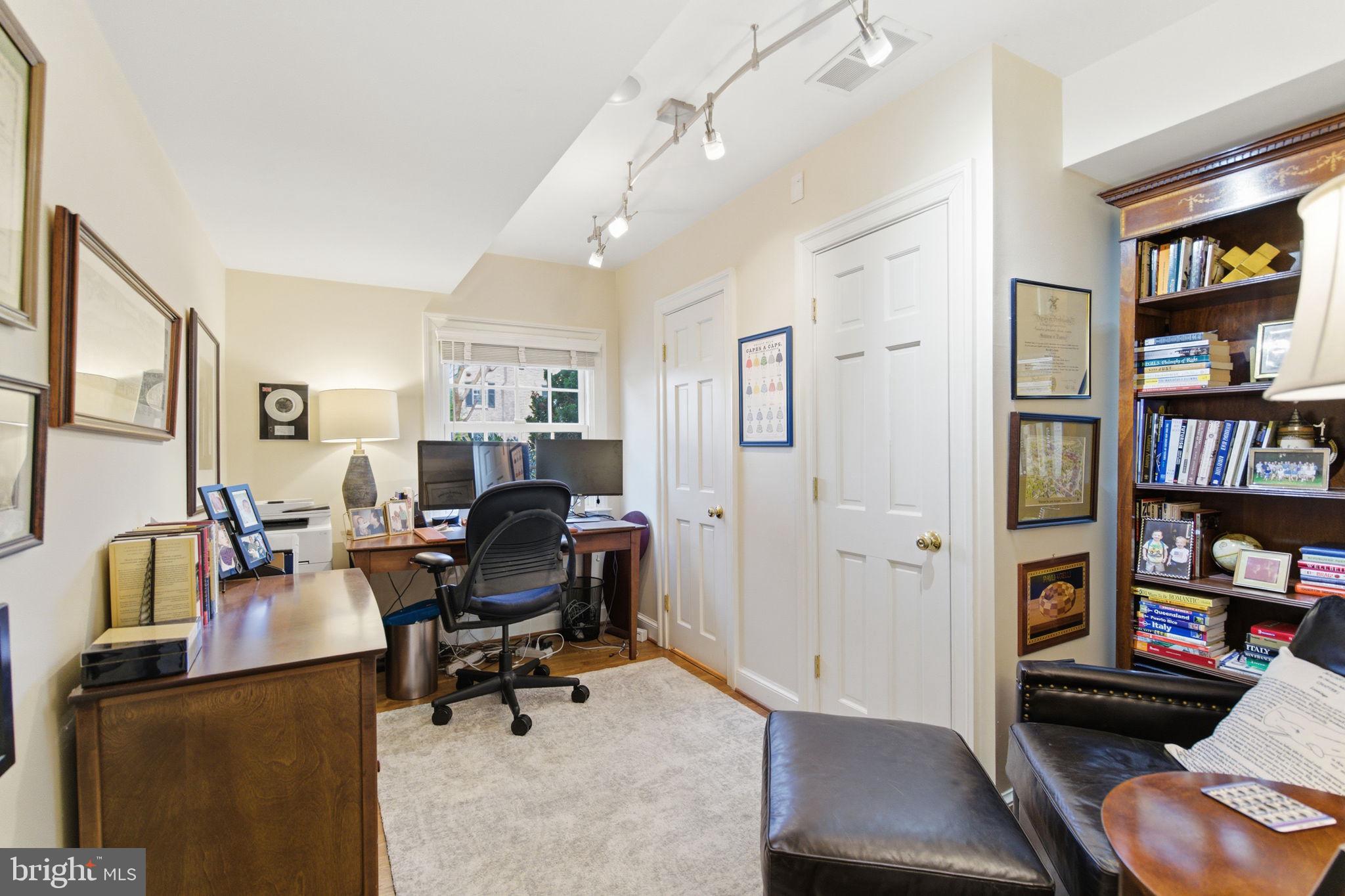 5310 Elliott Road Bethesda, MD 20816 - Photo 34 of 84