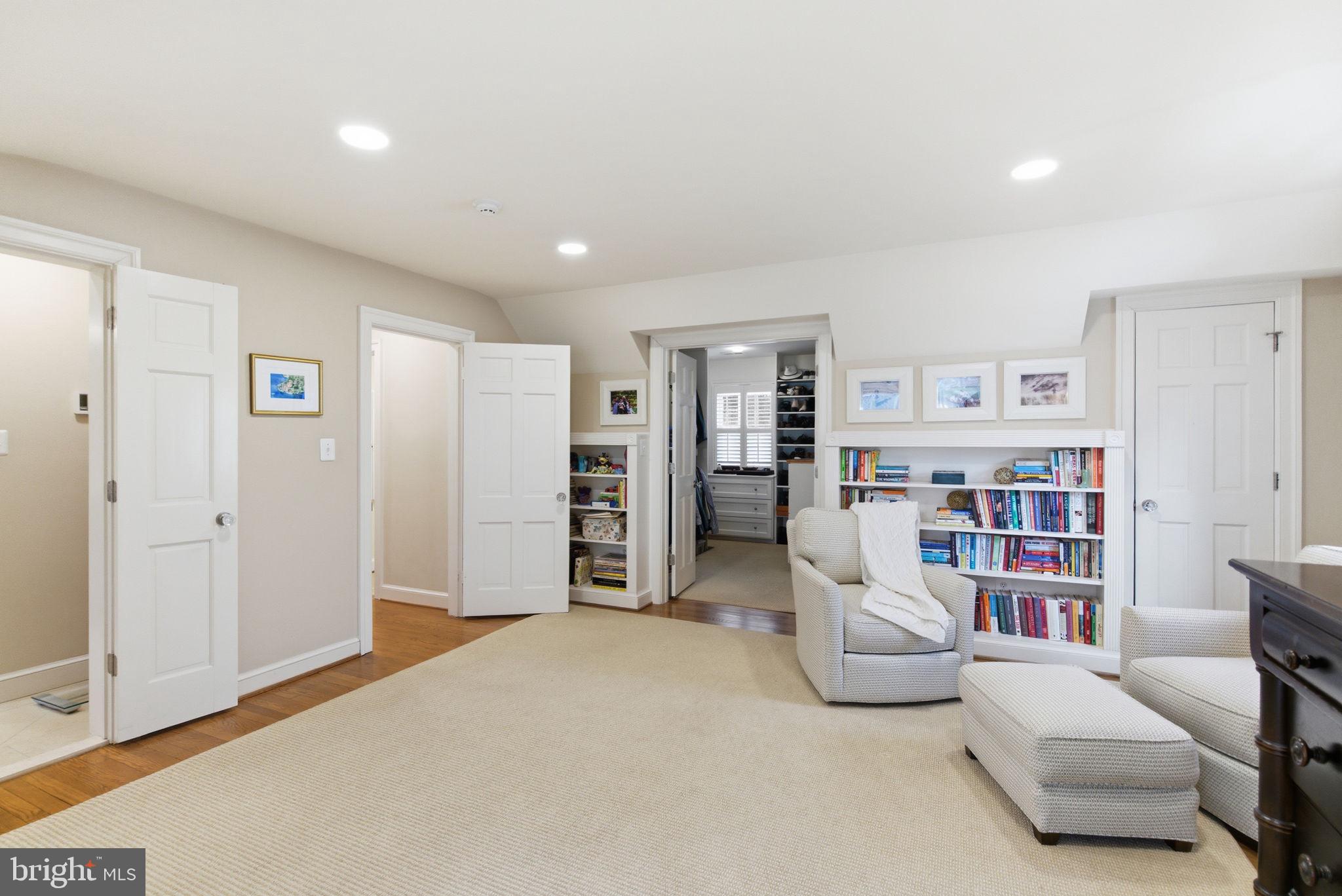 5310 Elliott Road Bethesda, MD 20816 - Photo 43 of 89 a room with furniture and white walls