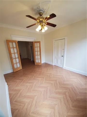 a view of empty room with window