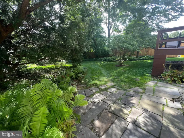 $2,200 | 426 Old Lancaster Road, Unit 1W, Haverford, PA 19041