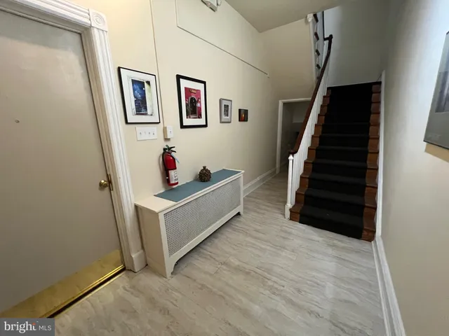 $2,200 | 426 Old Lancaster Road, Unit 1W, Haverford, PA 19041