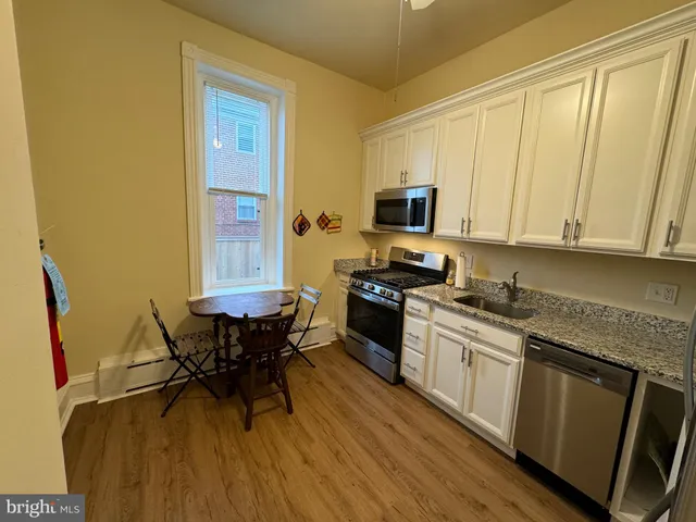 $2,200 | 426 Old Lancaster Road, Unit 1W, Haverford, PA 19041