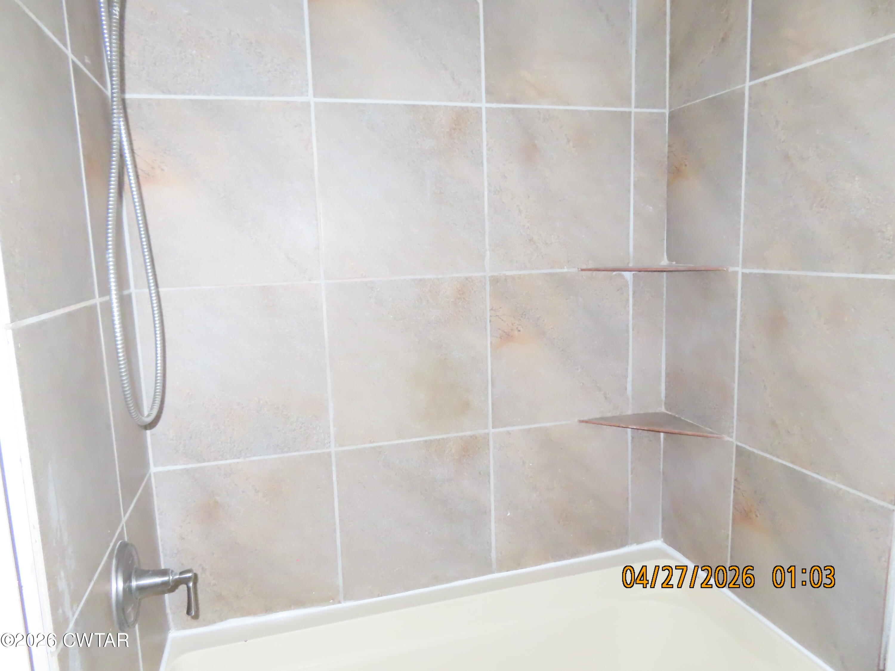 43 Bemis Lane Jackson, TN 38301 - Photo 15 of 18 a close view of a bathroom shower