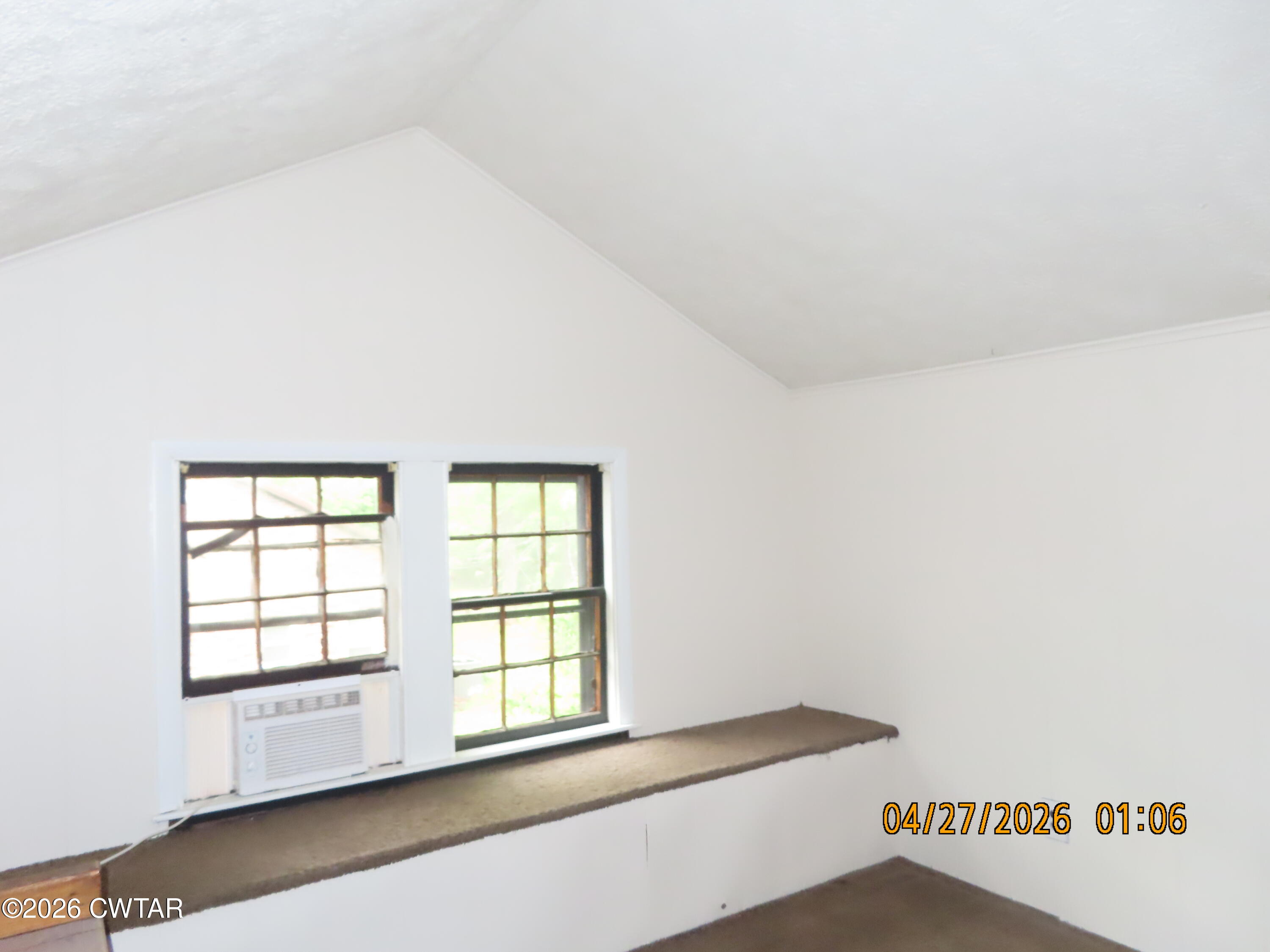43 Bemis Lane Jackson, TN 38301 - Photo 16 of 18 a view of an empty room and window