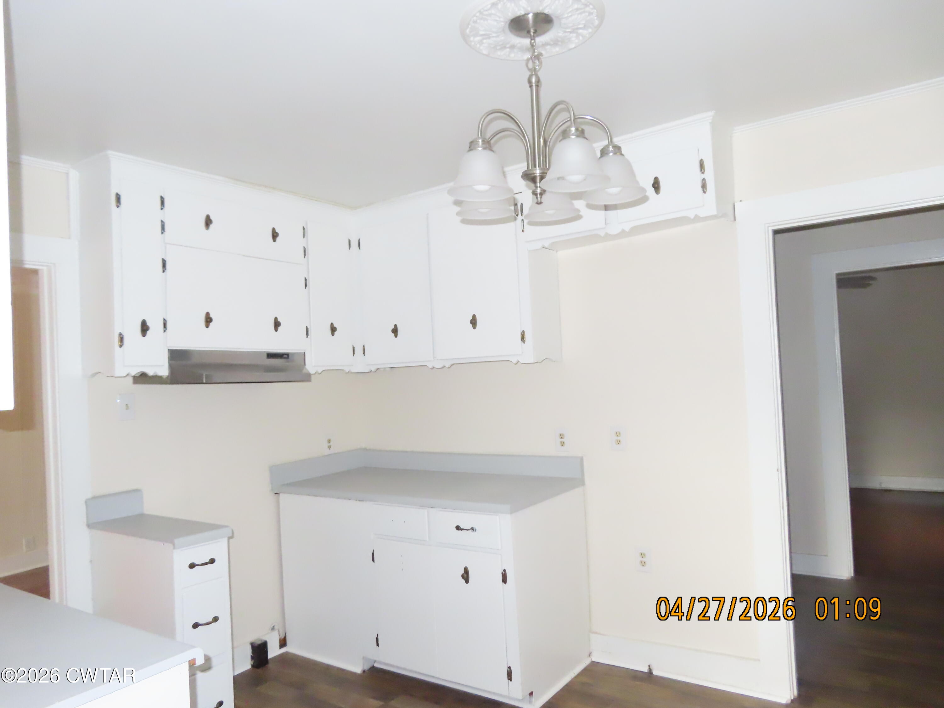 43 Bemis Lane Jackson, TN 38301 - Photo 8 of 18 a view of kitchen with white cabinets