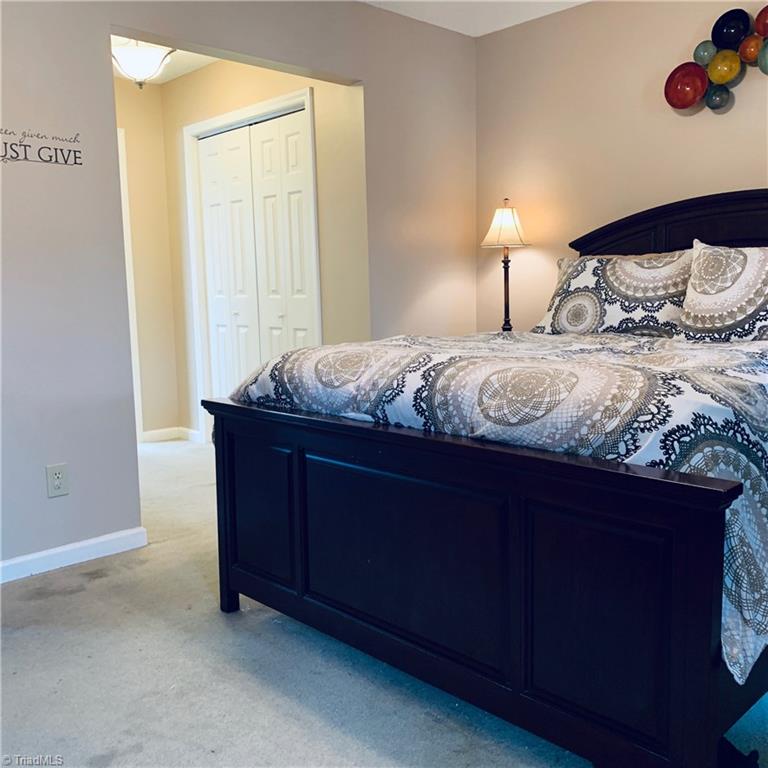 1104 Raleigh Court High Point, NC 27262 - Photo 11 of 24 Gallery Image 11