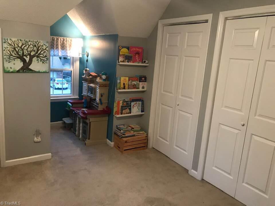 1104 Raleigh Court High Point, NC 27262 - Photo 16 of 24 Gallery Image 16