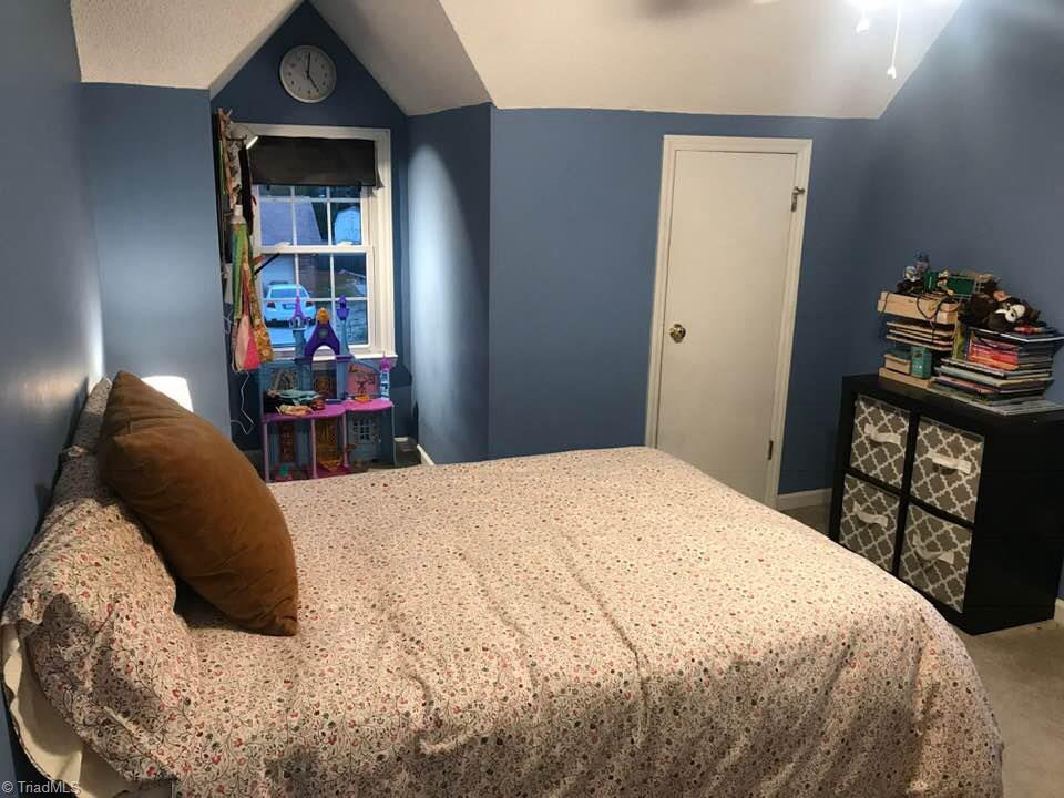 1104 Raleigh Court High Point, NC 27262 - Photo 18 of 24 Gallery Image 18