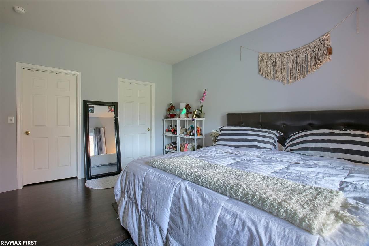 46003 Rhodes Drive Macomb, MI 48044 - Photo 14 of 26 50028162-13.JPG