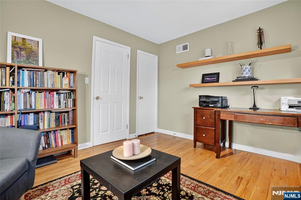 16 Greentree Terrace Tenafly, NJ 07670 - Photo 13 of 24