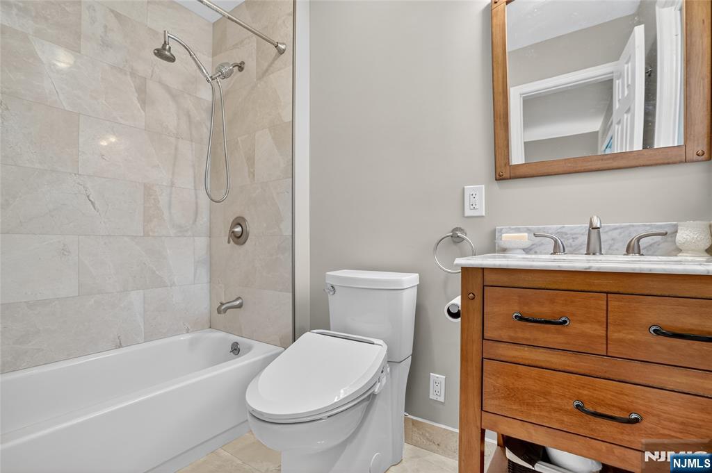 16 Greentree Terrace Tenafly, NJ 07670 - Photo 19 of 24