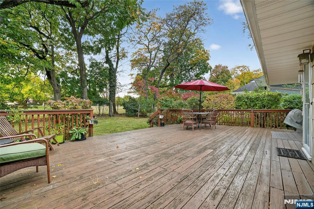 16 Greentree Terrace Tenafly, NJ 07670 - Photo 23 of 24